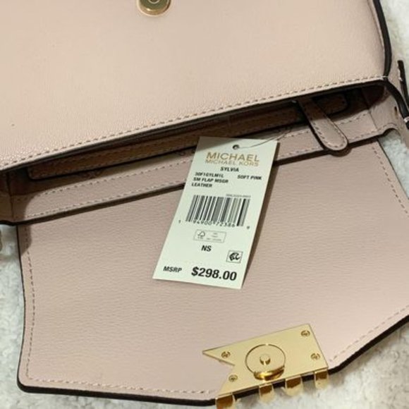 NWT - Michael Kors Sylvia Small Leather Messenger Bag - Picture 4 of 4